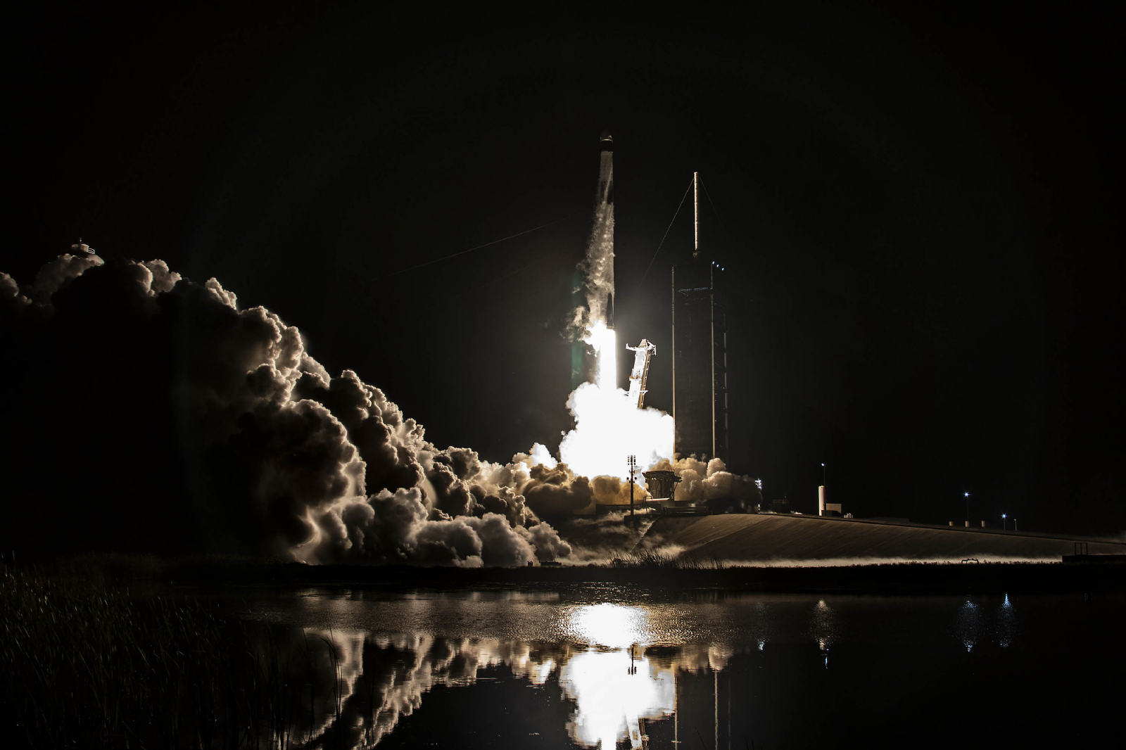 La nave de la NASA se acoplará con la EEI en unas horas