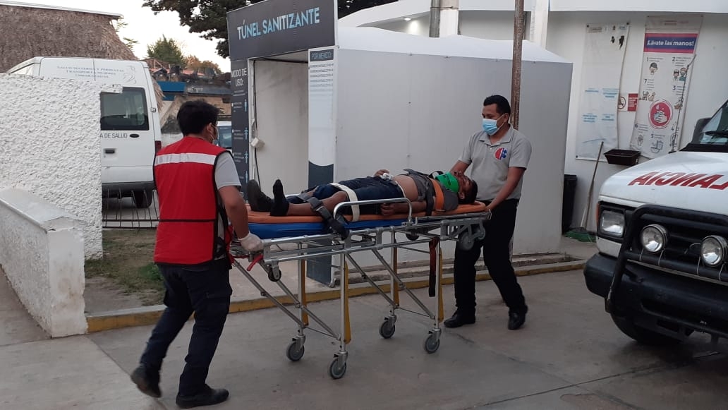 El hombre terminó con varios golpes y lesiones en el cuerpo tras salirse de la carretera
