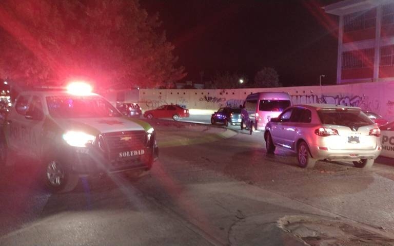 Hombres armados dispararon contra vinatería en SLP
