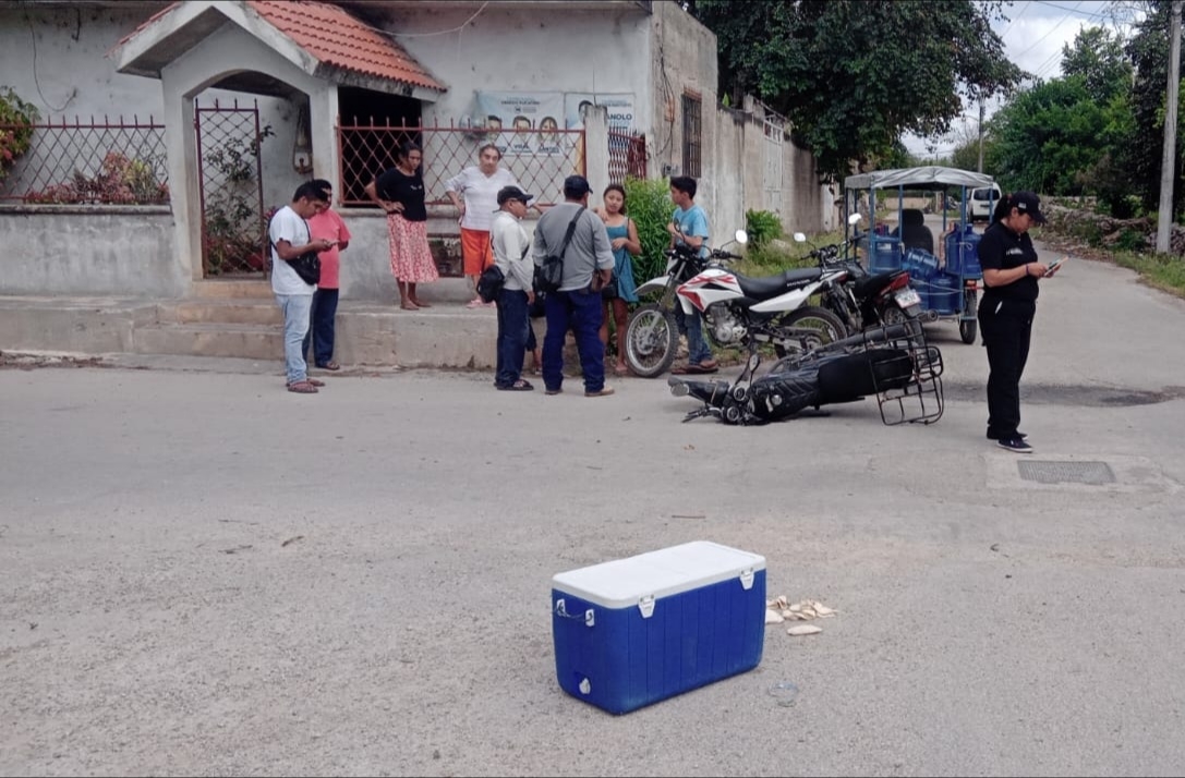 Las tortillas quedaron regadas en la carretera Las tortillas quedaron regadas en la carretera