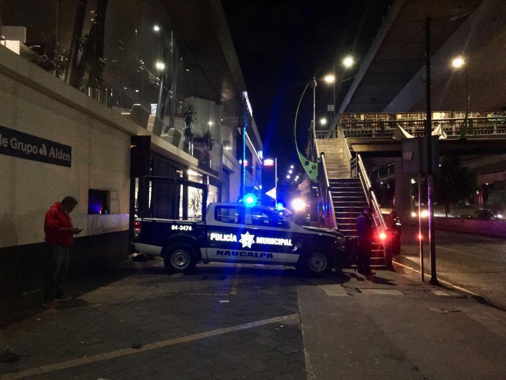 Ladrones abatidos por justiciero en Naucalpan Ladrones abatidos por justiciero en Naucalpan