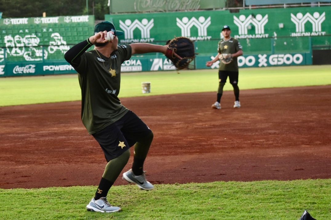 Leones de Yucatán alistan el roster final previo al inicio de la campaña 2023