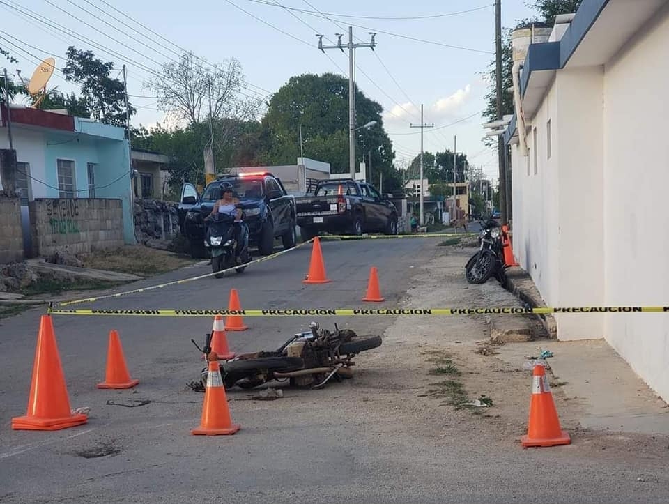 El hombre logró avanzar varios metros antes de derrapar El hombre logró avanzar varios metros antes de derrapar
