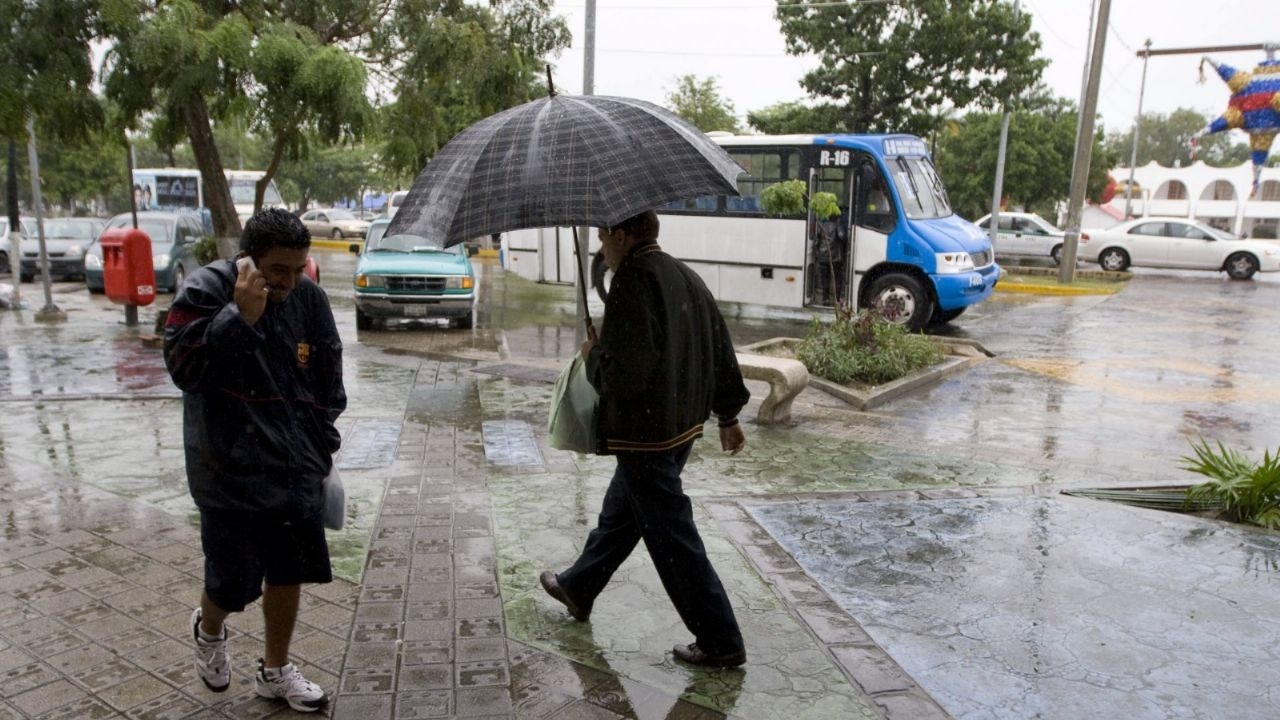 Las lluvias podrían ser con descargas eléctricas y fuertes rachas de viento