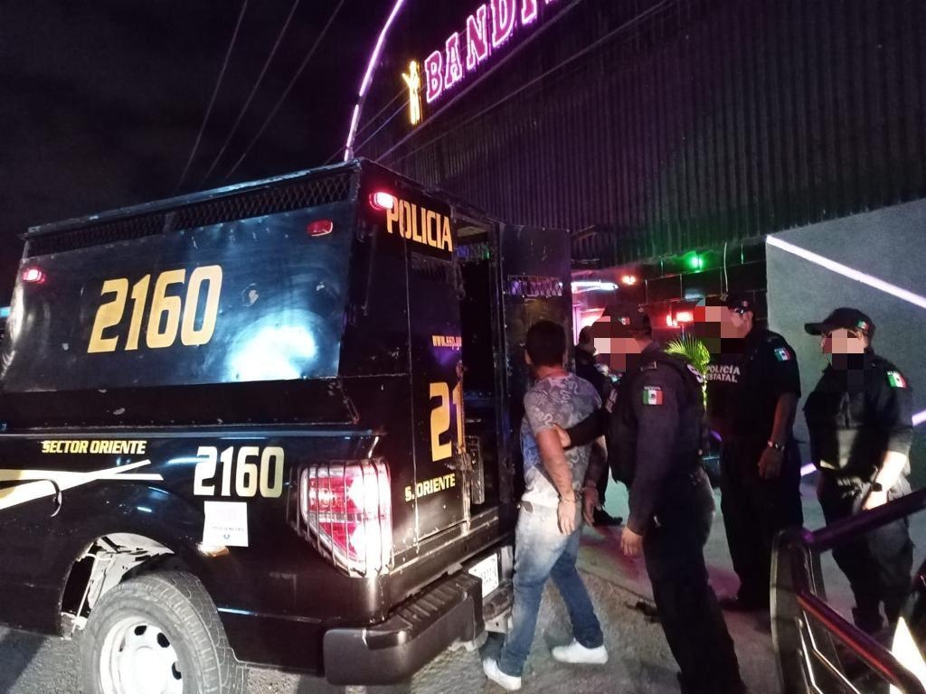 Las autoridades informaron que hombres del Estado de México discutieron con meseros