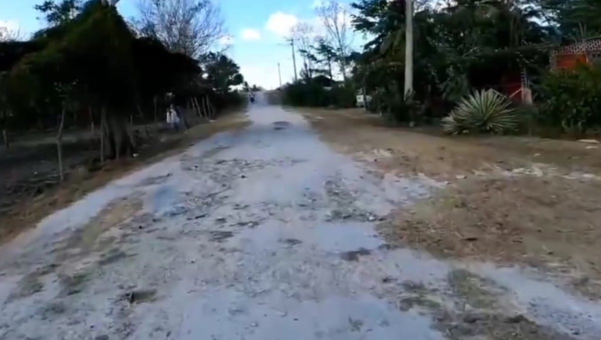 Las autoridades municipales no hacen nada para mejorar las calles de Candelaria