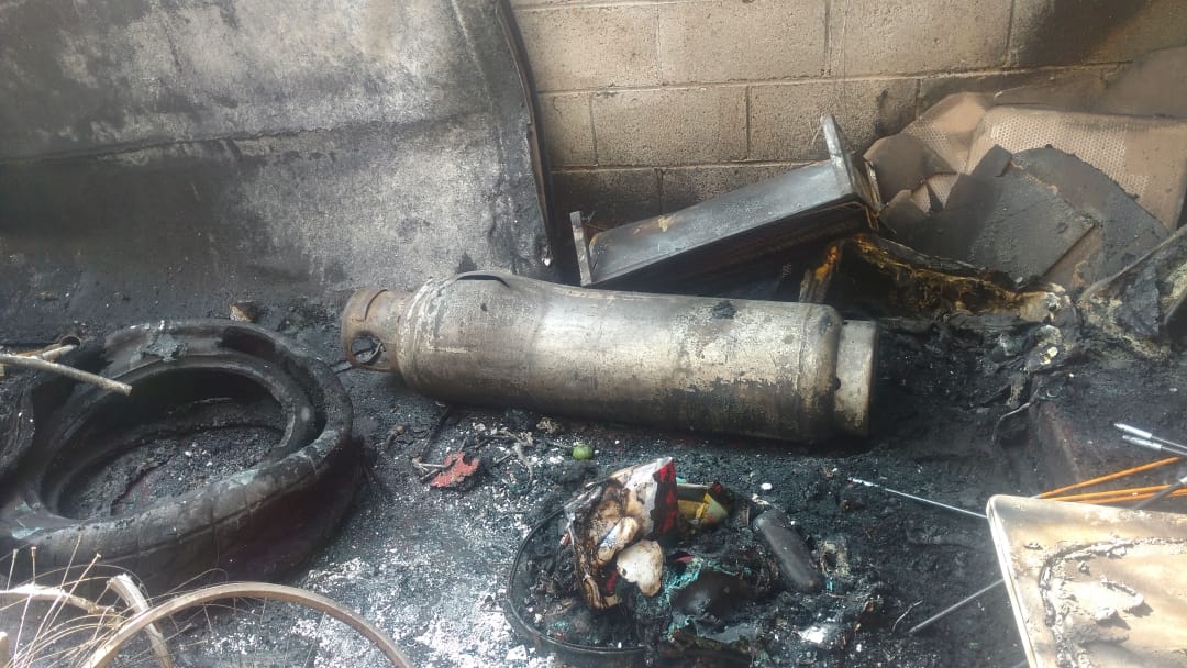La mujer se encontraba cuidando a sus tres nieto al momento de la explosión La mujer se encontraba cuidando a sus tres nieto al momento de la explosión