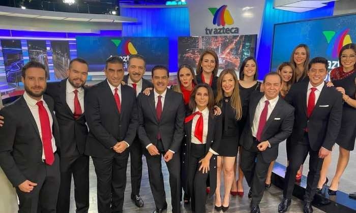 Los conductores de noticias de TV Azteca. Foto:Especial
