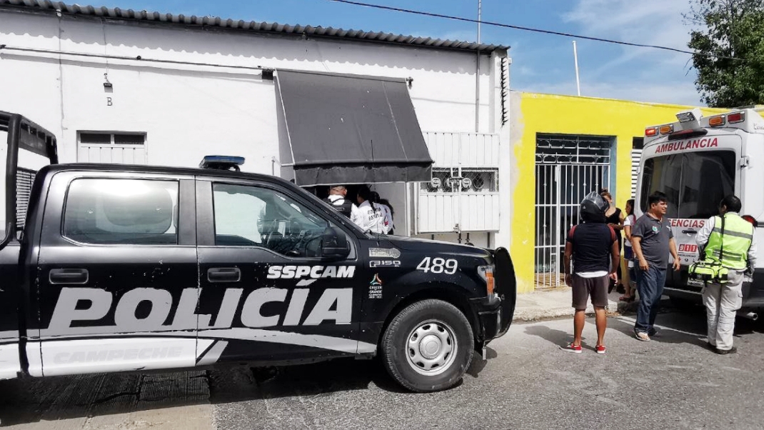 El agresor y la mujer ingresaron al cuarto, pero a los pocos minutos ella empezó a gritar por ayuda