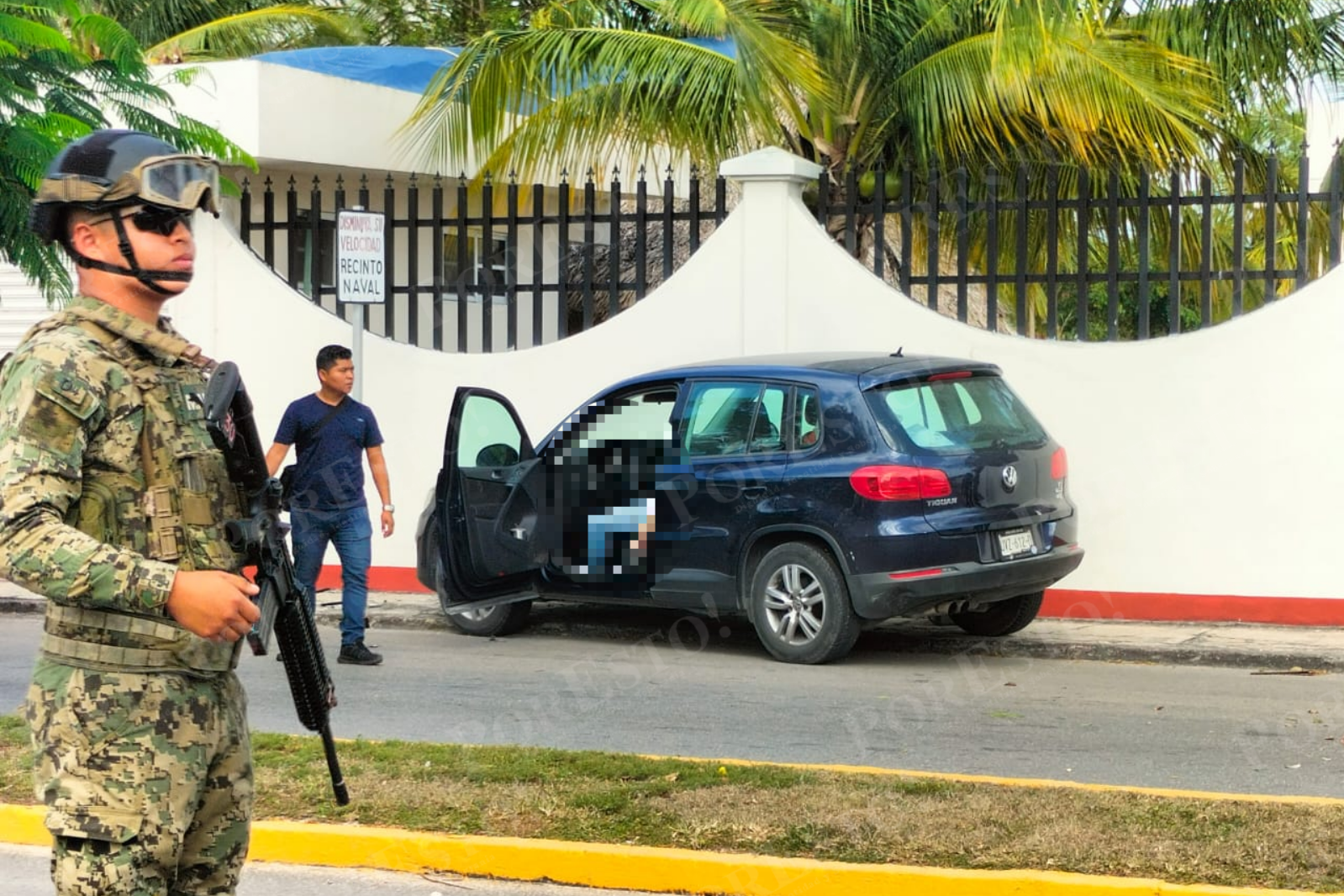 Hasta el lugar llegó el personal del Servicio Médico Forense, para realizar las diligencias y trasladar el cuerpo