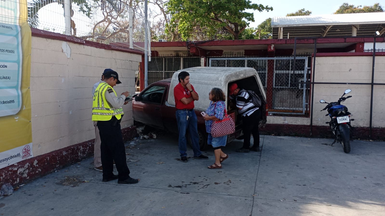El conductor solo resultó aturdido y con golpes leves