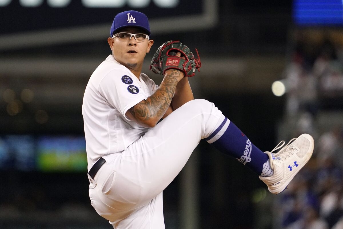 Julio Urías, hace historia pues es el primer mexicano en abrir un juego inaugural de Grandes Ligas desde 2017