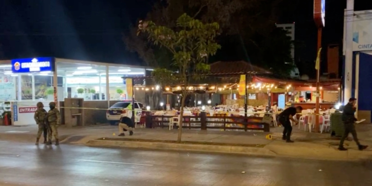 Atentado contra empresario en Mazatlán deja cuatro heridos, tres son extranjeros Atentado contra empresario en Mazatlán deja cuatro heridos, tres son extranjeros