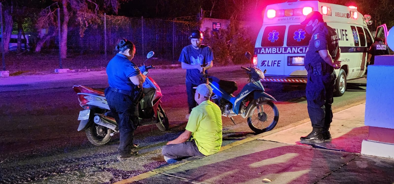 El hombre terminó en el suelo, con golpes en la pierna y la rodilla El hombre terminó en el suelo, con golpes en la pierna y la rodilla