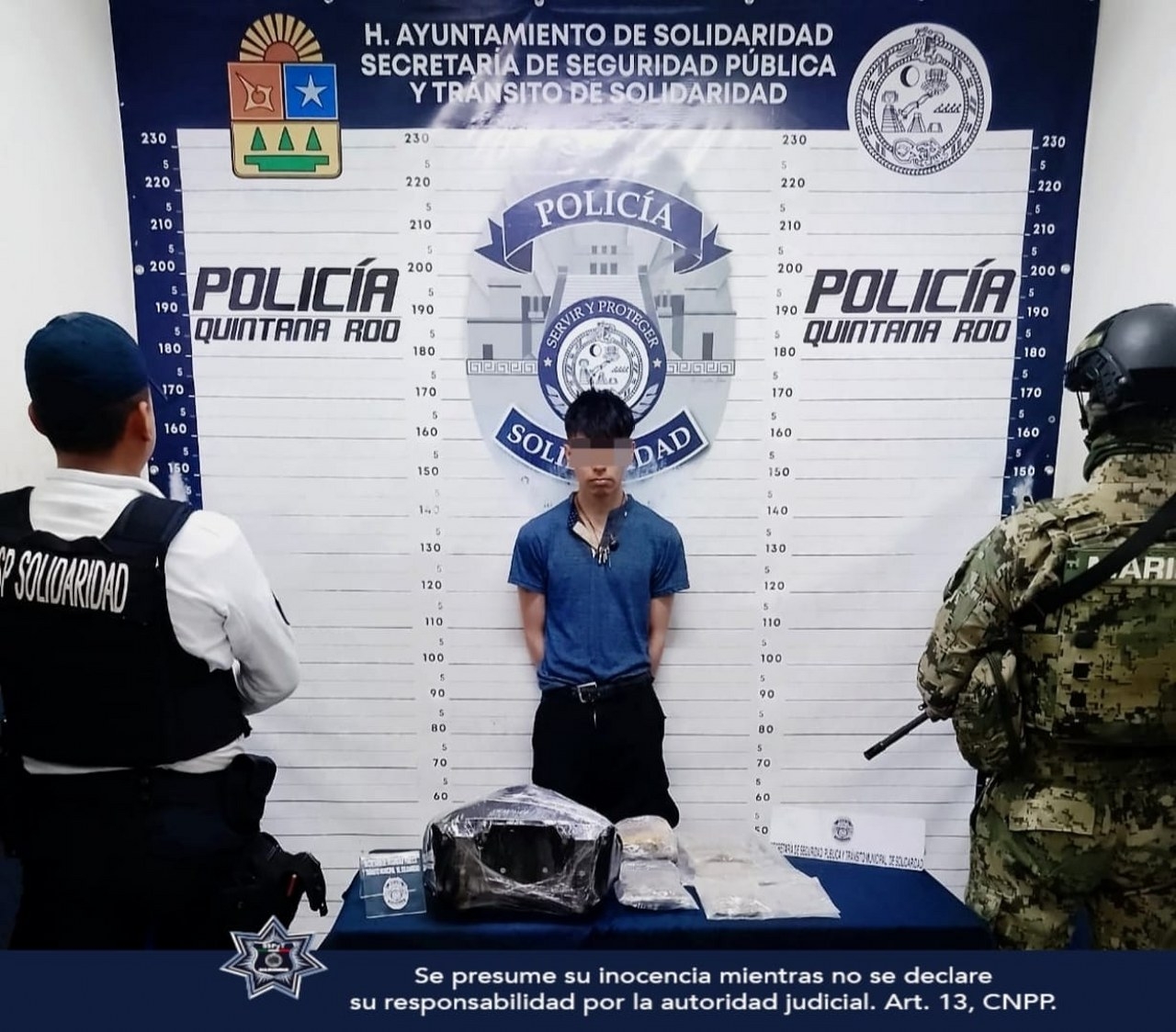 El paquete fue localizado por un can, cerca de un arbusto El paquete fue localizado por un can, cerca de un arbusto