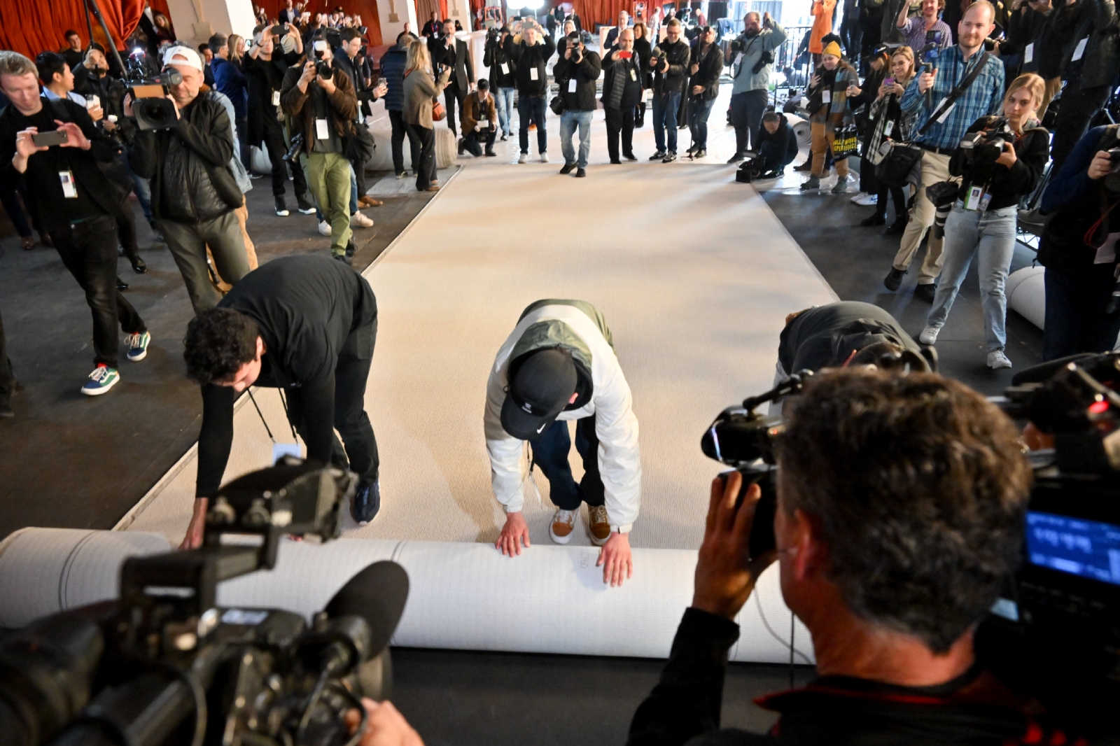 Alfombra champagne en los Premios Oscar 2023