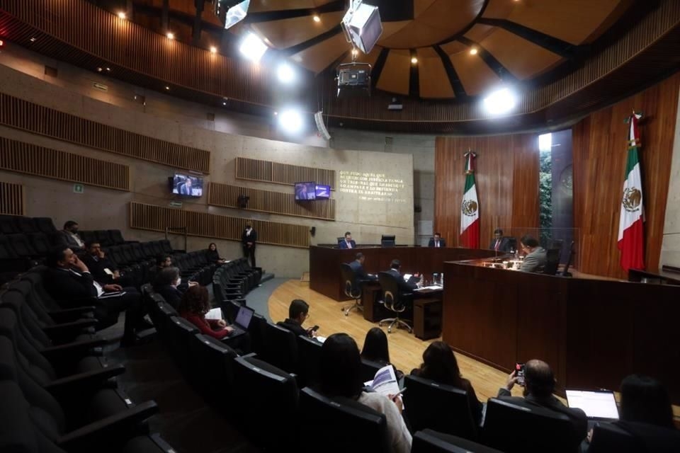La comisión difirió hasta mañana a las 9:30 horas el encuentro para discutir la reforma los artículos 41, 73, 99 y 105 de la Constitución Política.