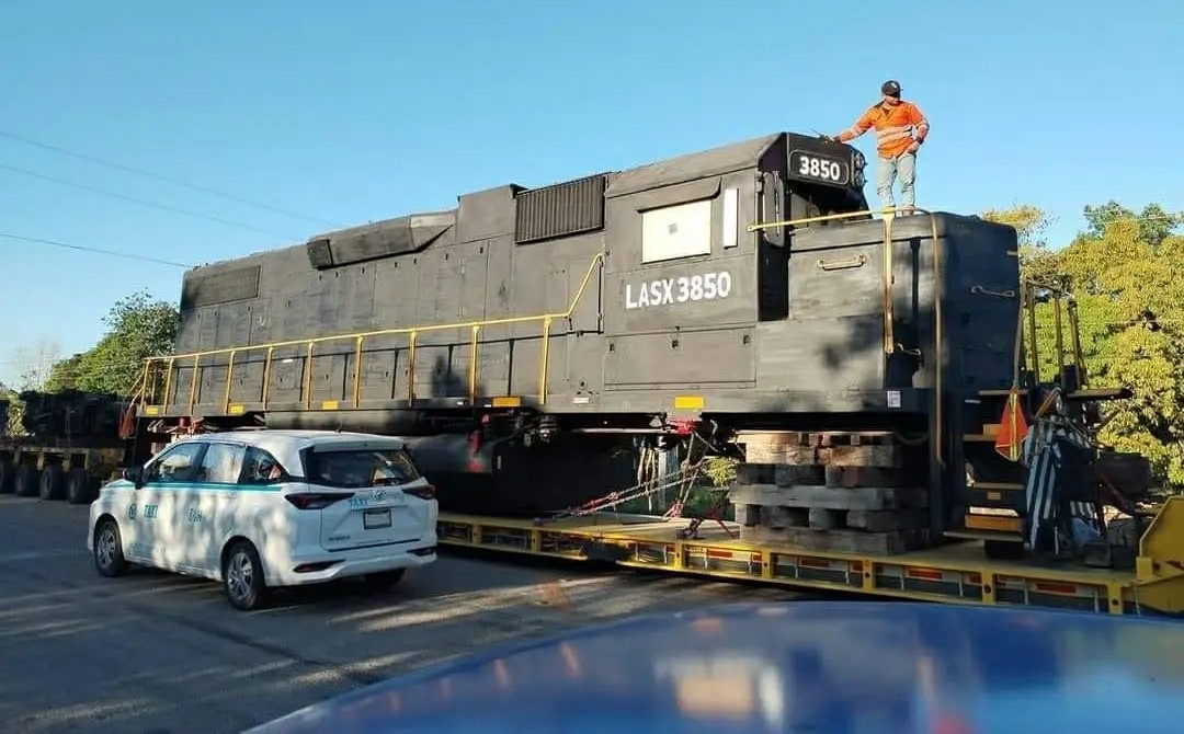 Sorprendidos, pobladores y automovilistas pensaron que se trataba de la primera máquina del proyecto Sorprendidos, pobladores y automovilistas pensaron que se trataba de la primera máquina del proyecto