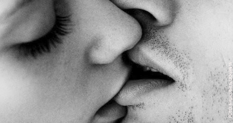 Día Internacional del Beso Día Internacional del Beso
