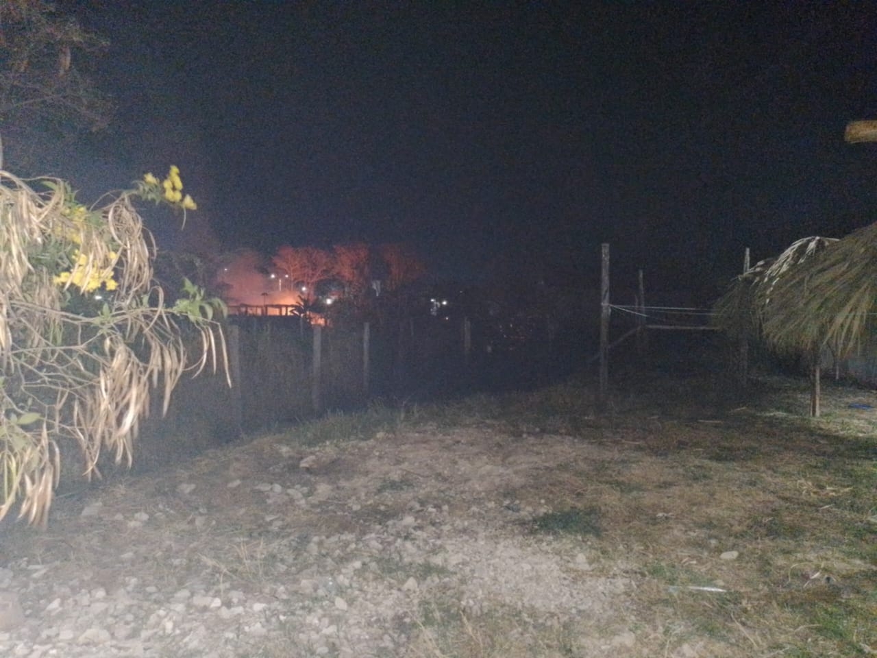 Se registró otro incendio en un corralón en el kilómetro 3 de la carretera federal Escárcega–Champotón Se registró otro incendio en un corralón en el kilómetro 3 de la carretera federal Escárcega–Champotón