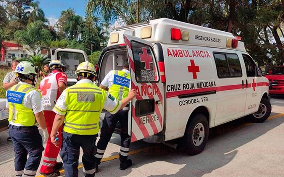 La menor y el bebé fueron trasladados a un hospital de Xalapa La menor y el bebé fueron trasladados a un hospital de Xalapa