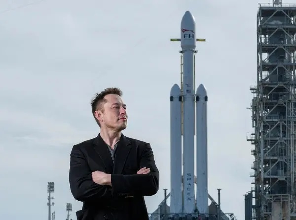 Elon Musk es considerado el hombre más rico del 2023 por Bloomberg