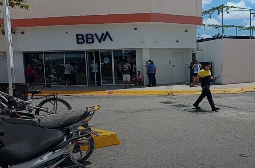 La víctima acababa de retirar 30 mil pesos en efectivo La víctima acababa de retirar 30 mil pesos en efectivo