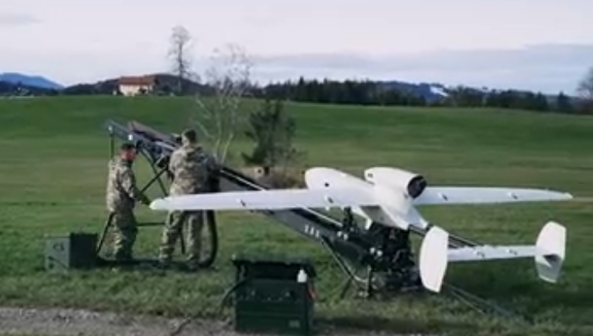 Este es el dron que a su interior lleva otros drones. Foto: especial Este es el dron que a su interior lleva otros drones. Foto: especial