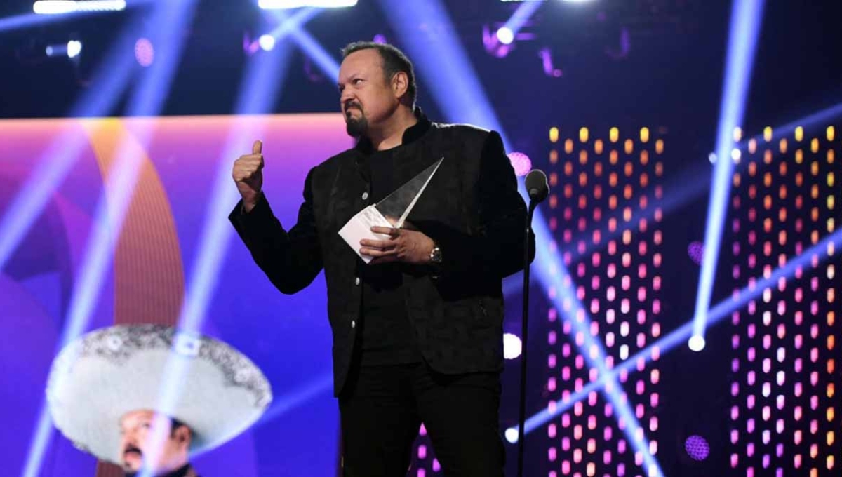 Los intérpretes se presentaron en los Latin AMAs 2023 con la canción "Perdoname"