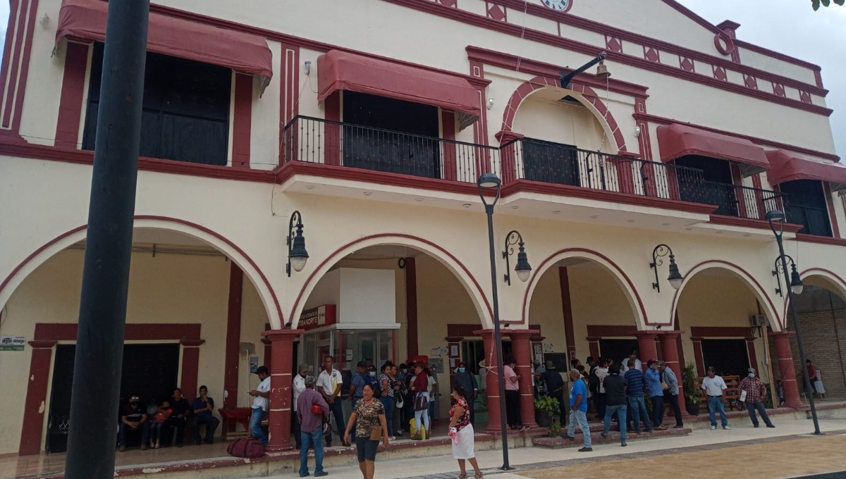 El Ayuntamiento de Escárcega tiene 200 denuncias interpuestas por despidos injustificados El Ayuntamiento de Escárcega tiene 200 denuncias interpuestas por despidos injustificados