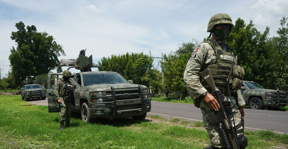 Un enfrentamiento a balazos entre militares del Ejército mexicano y un grupo de sicarios de grupos del narcotráfico dejó un saldo de siete muertos y seis detenidos Un enfrentamiento a balazos entre militares del Ejército mexicano y un grupo de sicarios de grupos del narcotráfico dejó un saldo de siete muertos y seis detenidos