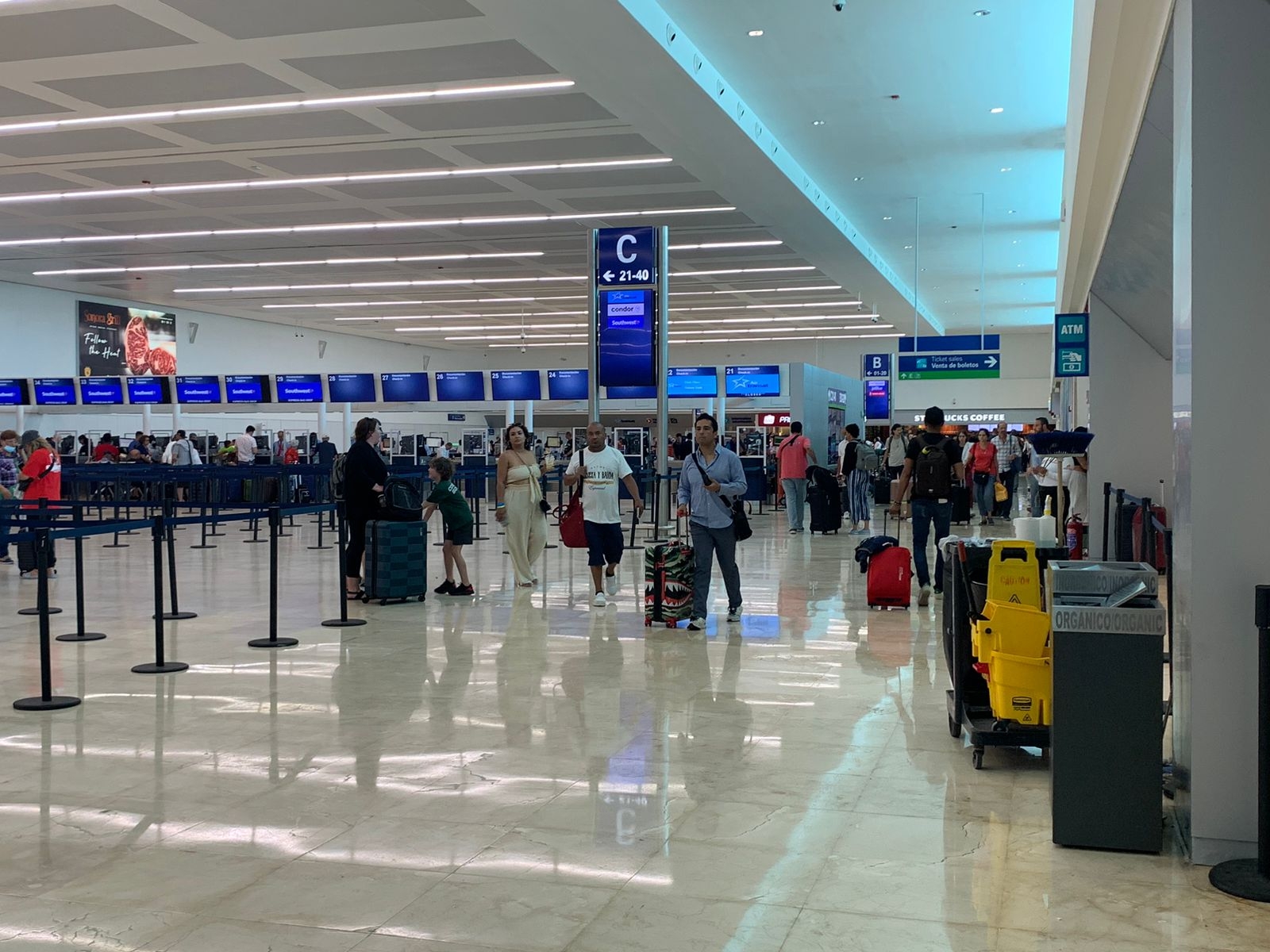 Se registraron dos retrasos hacia Ciudad de México y Tijuana