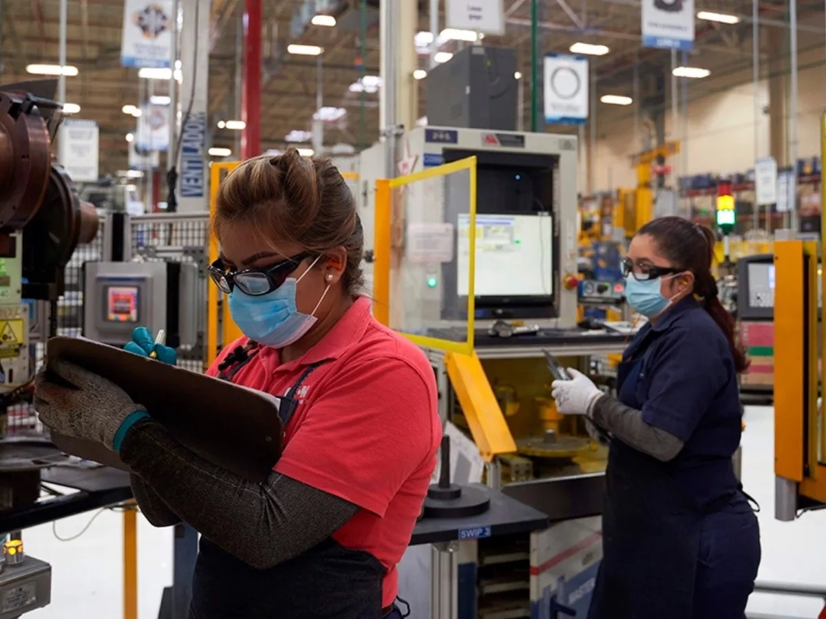 Frenan reforma de reducción de jornada laboral en México Frenan reforma de reducción de jornada laboral en México