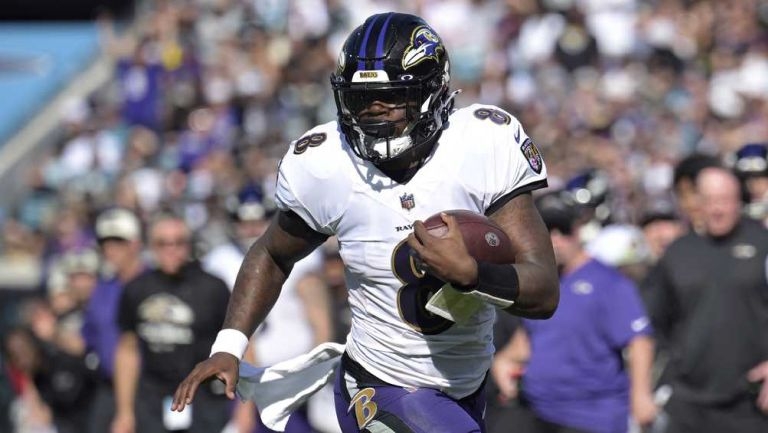 Lamar Jackson y Baltimore Ravens llegan a un acuerdo de nuevo contrato
Lamar Jackson y Baltimore Ravens llegan a un acuerdo de nuevo contrato