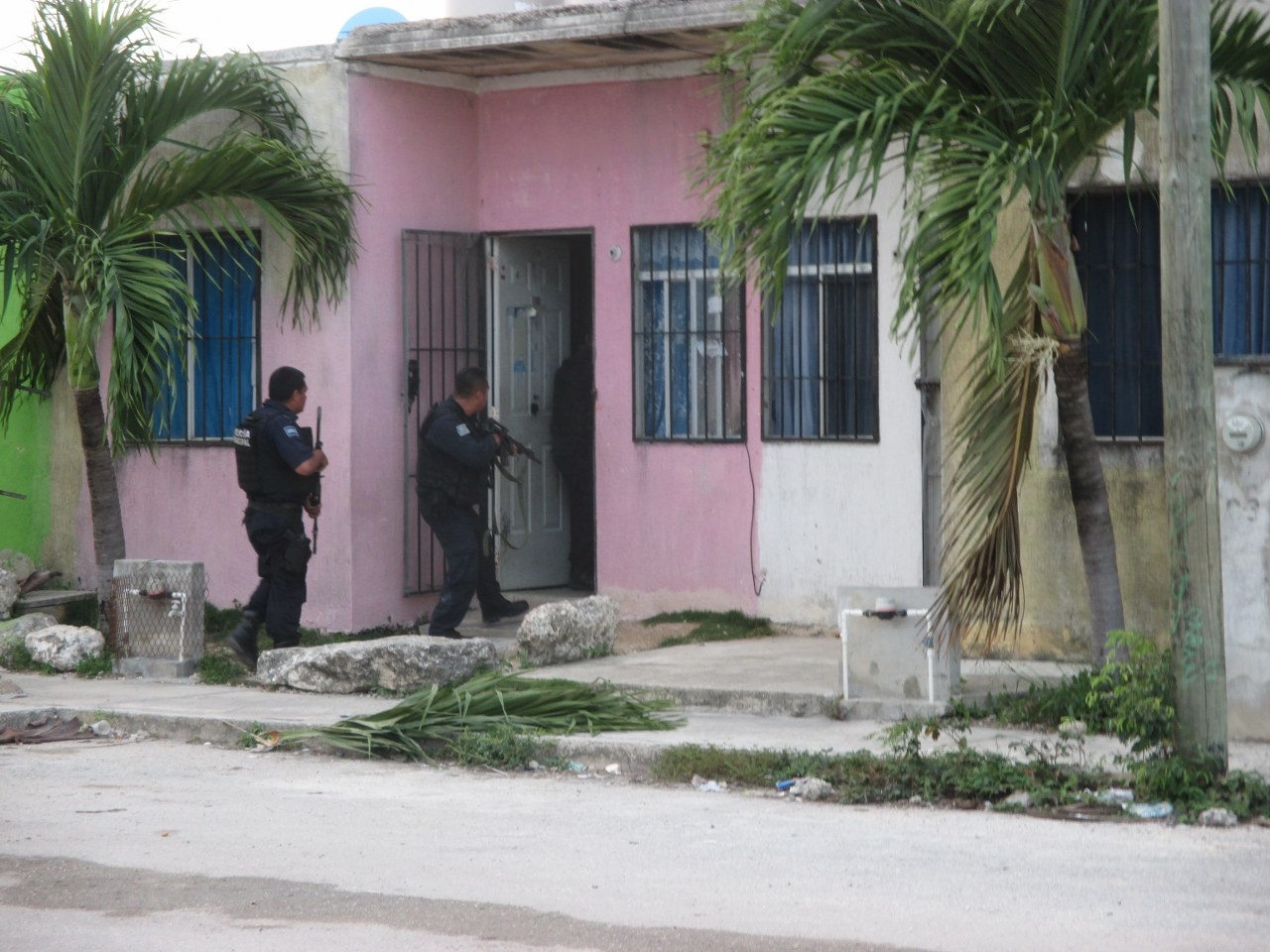 El hombre mexicano que los cuidaba quedó a disposición de la FGR