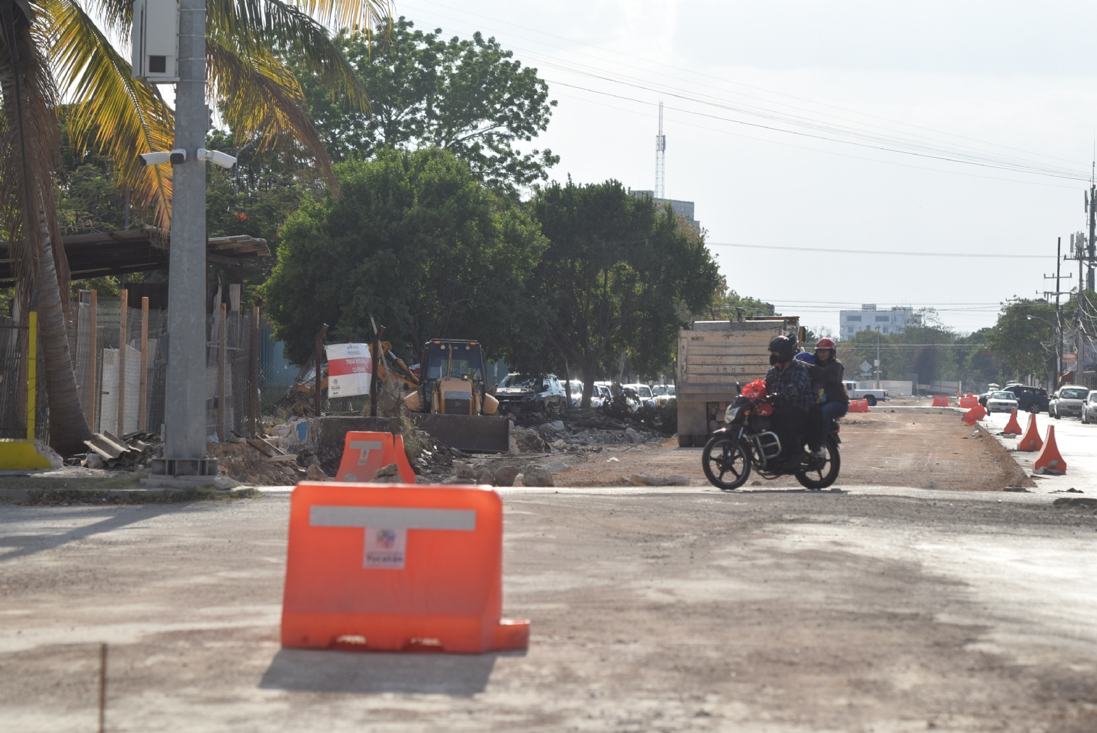 La limitación al paso vehicular en colonias al Oriente de Mérida es por la obra del IE-TRAM