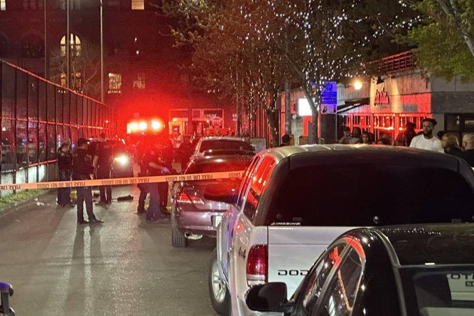 Uno de los hombres fue declarado muerto en el lugar