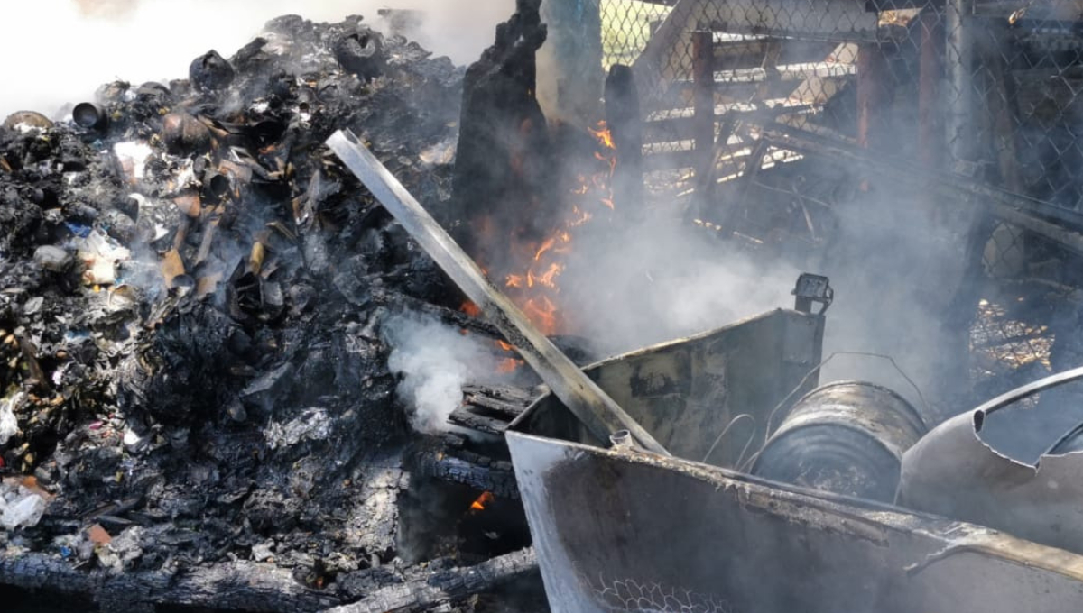 El fuego se avivó hasta llegar a un predio aledaño