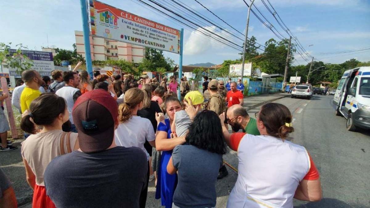 Hombre mata a niños en guardería de Brasil
