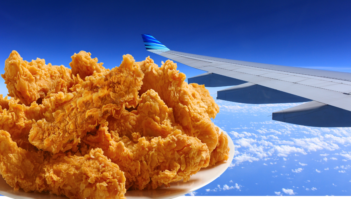 Familia se viraliza por subir al avión con pollo frito para comer durante el vuelo: VIDEO