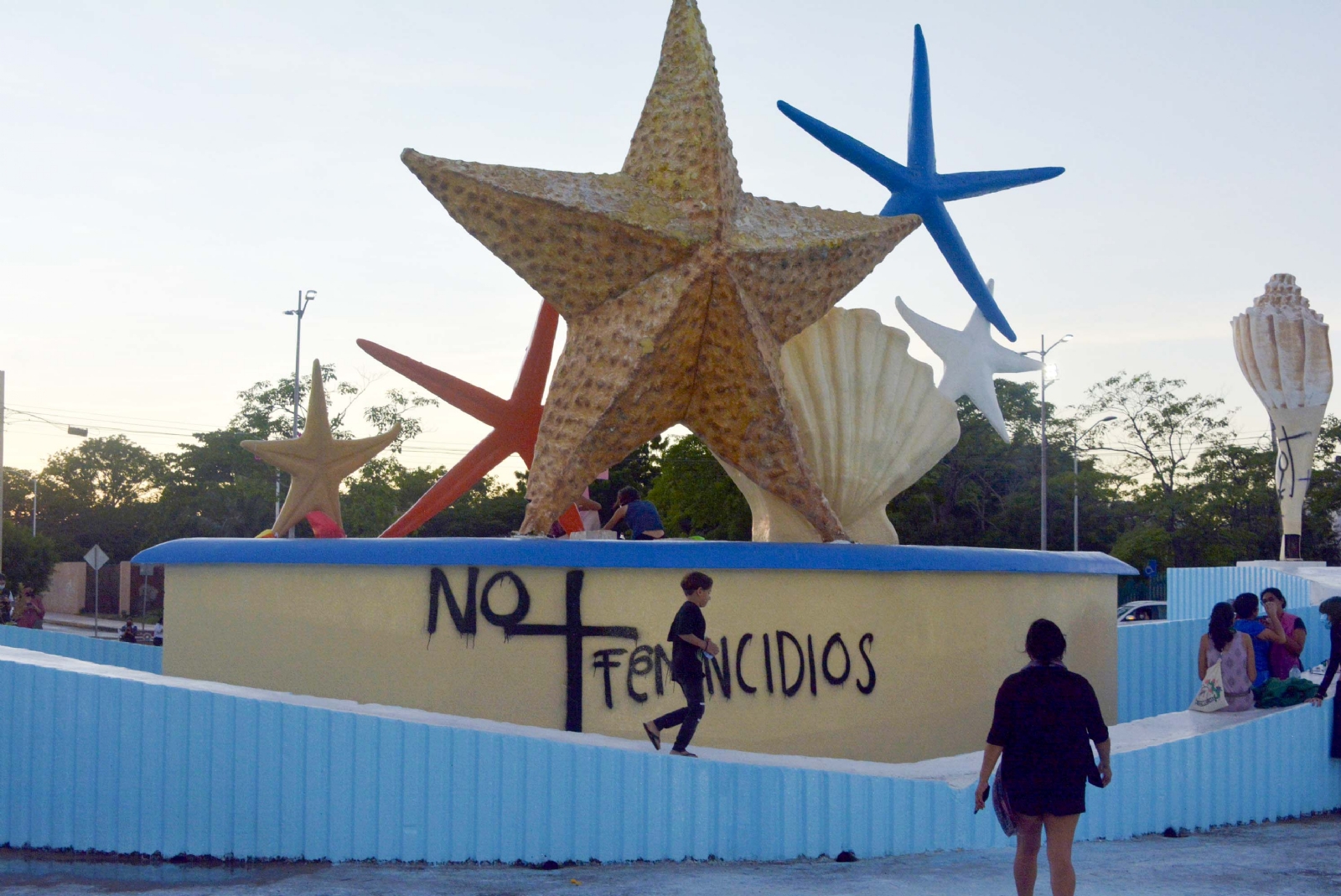 Colectivos feministas señalan que borrar las pintas es negar la violencia e impunidad que hay en Cancún