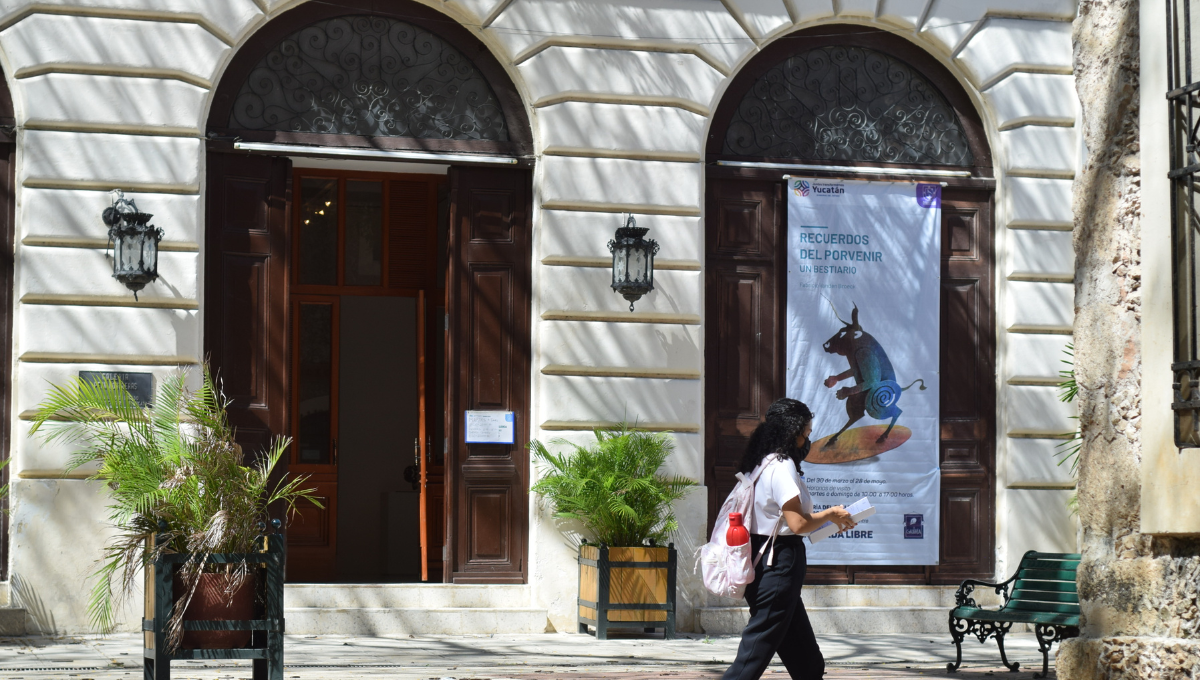La entrada a la exhibición es libre, de martes a domingo con horario de 10:00 a 17:00 horas La entrada a la exhibición es libre, de martes a domingo con horario de 10:00 a 17:00 horas