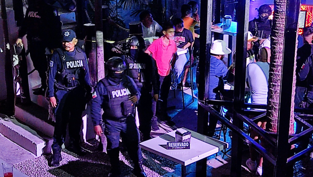 Las inspecciones se realizan en busca de drogas y armas de fuego