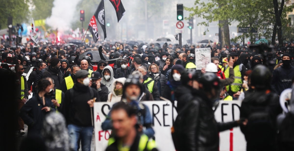Trabajadores y activistas del mundo protestan por mejores condiciones laborales