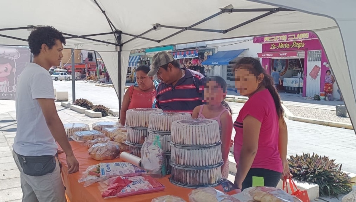 Comerciantes mostraron su enoja ante los vendedores ambulantes por no respetar los espacios Comerciantes mostraron su enoja ante los vendedores ambulantes por no respetar los espacios