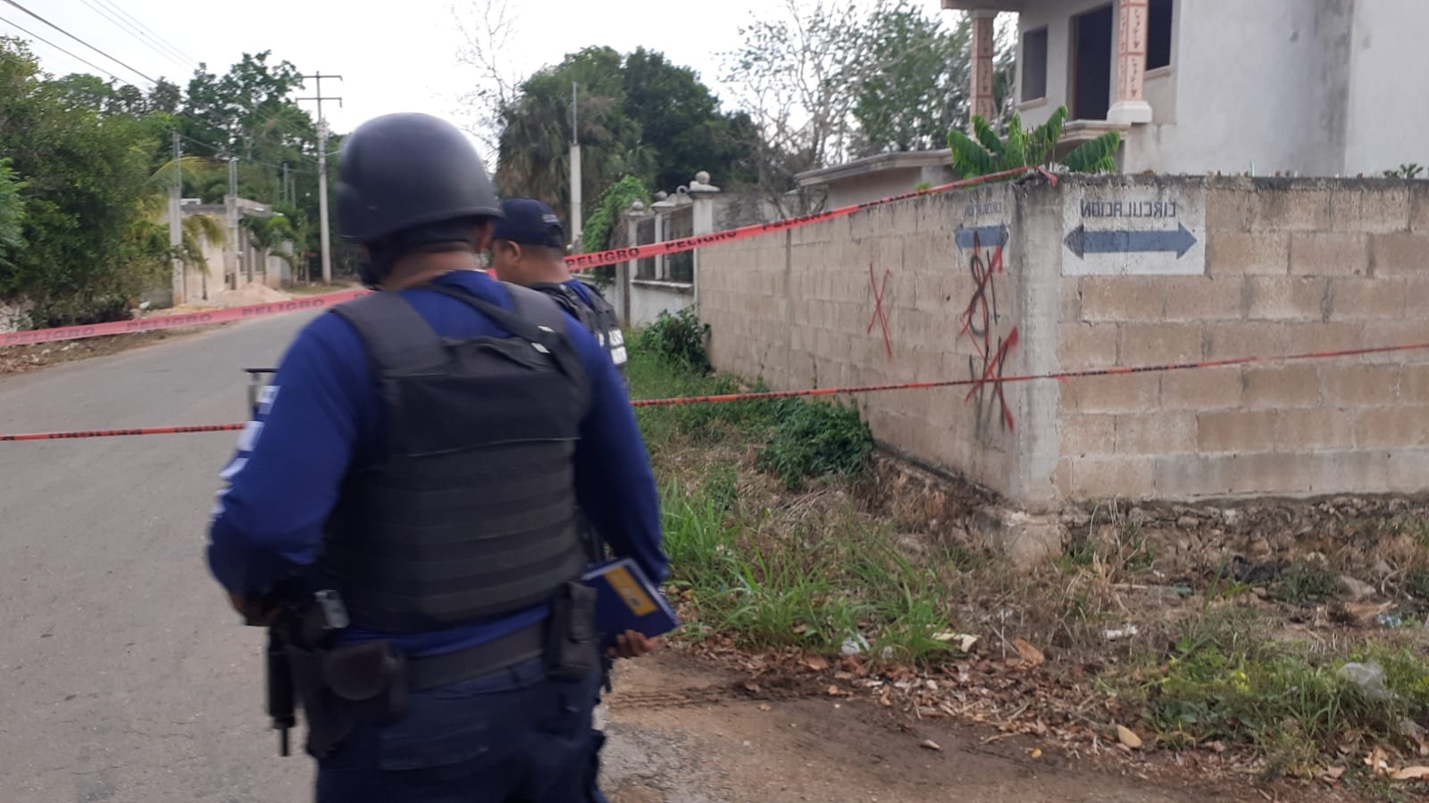 El hospital fue acordonado por la policía municipal El hospital fue acordonado por la policía municipal