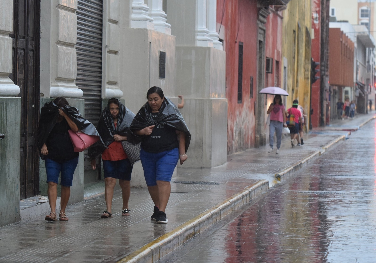 Por las tardes aumenta la probabilidad de lluvias Por las tardes aumenta la probabilidad de lluvias