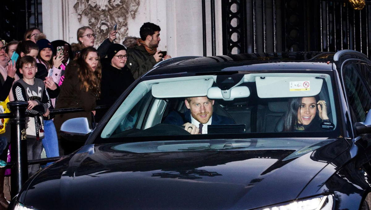 Harry y Meghan fueron perseguidos por paparazzis Harry y Meghan fueron perseguidos por paparazzis