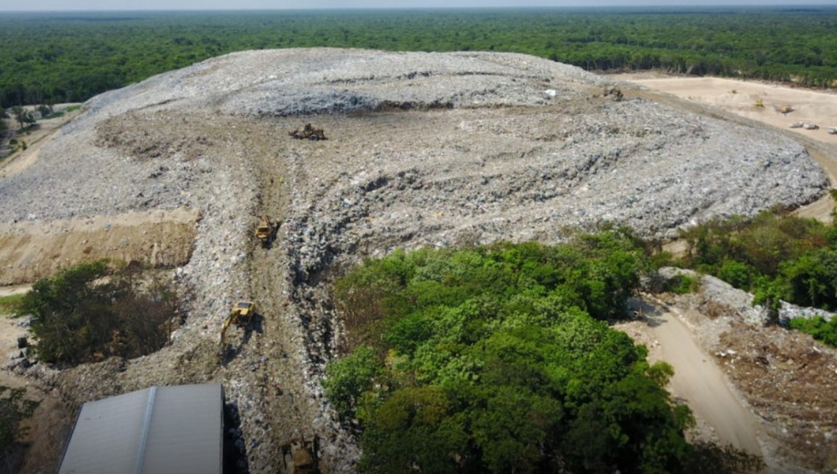 Rebosa relleno sanitario en Isla Mujeres; ambientalistas piden clausurarlo por contaminación