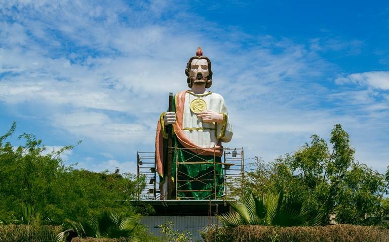 Estatua gigante de San Judas Tadeo
